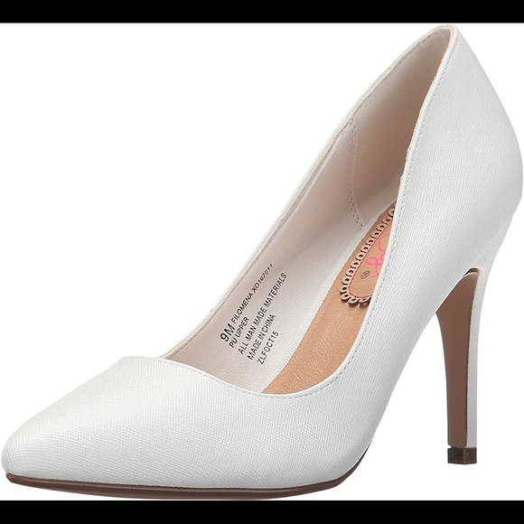 XOXO Shoes - White Pointed Toe Heels